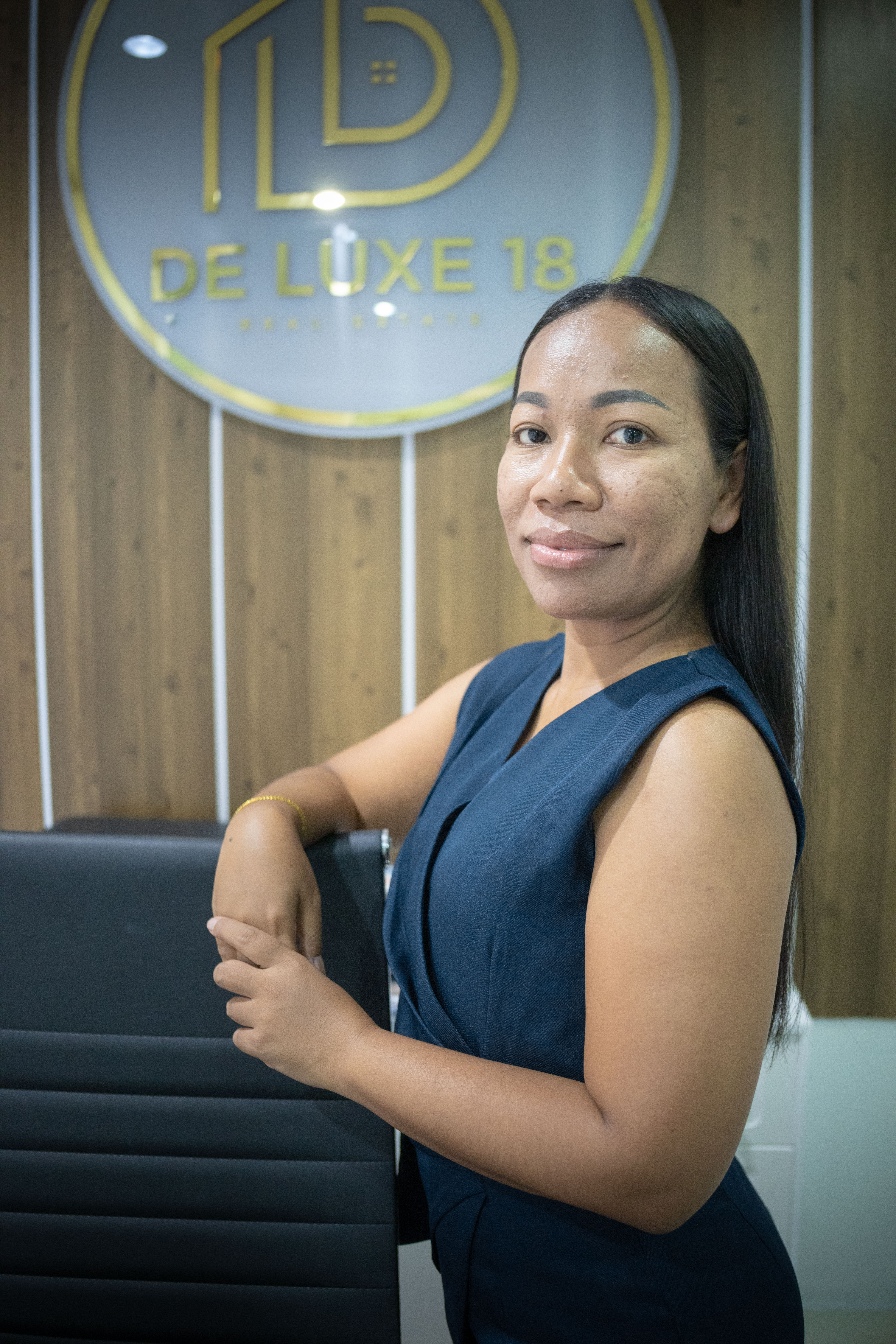 Nana Kaewyongkot — De Luxe 18 Real Estate